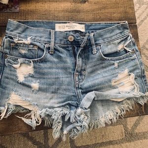 Abercrombie & Fitch shorts - size 00 w24